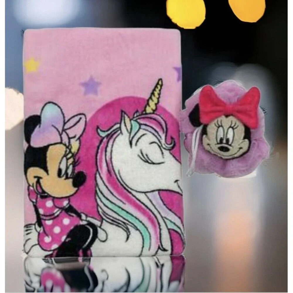 Disney Minnie Mouse Bath Towel and Loofah Puff Set Of 2 Kids Girls Bath Pink